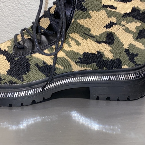 Army Print Combat Boots - Picture 7 of 8